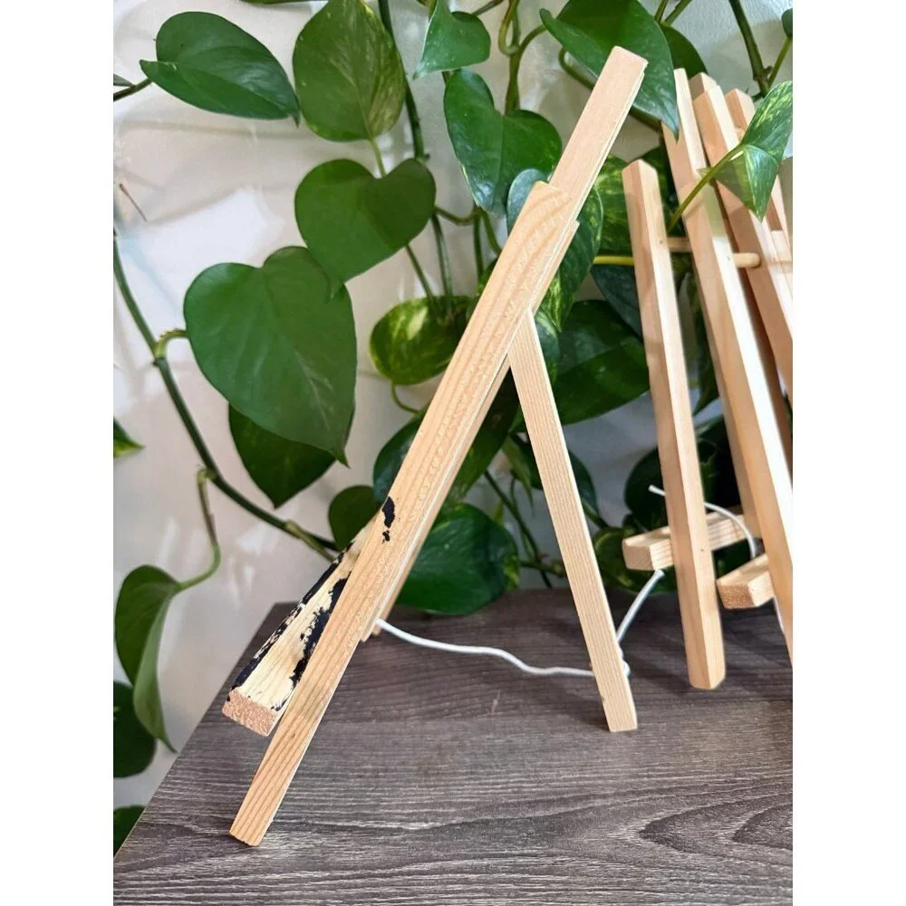 (4) wooden small table top easels